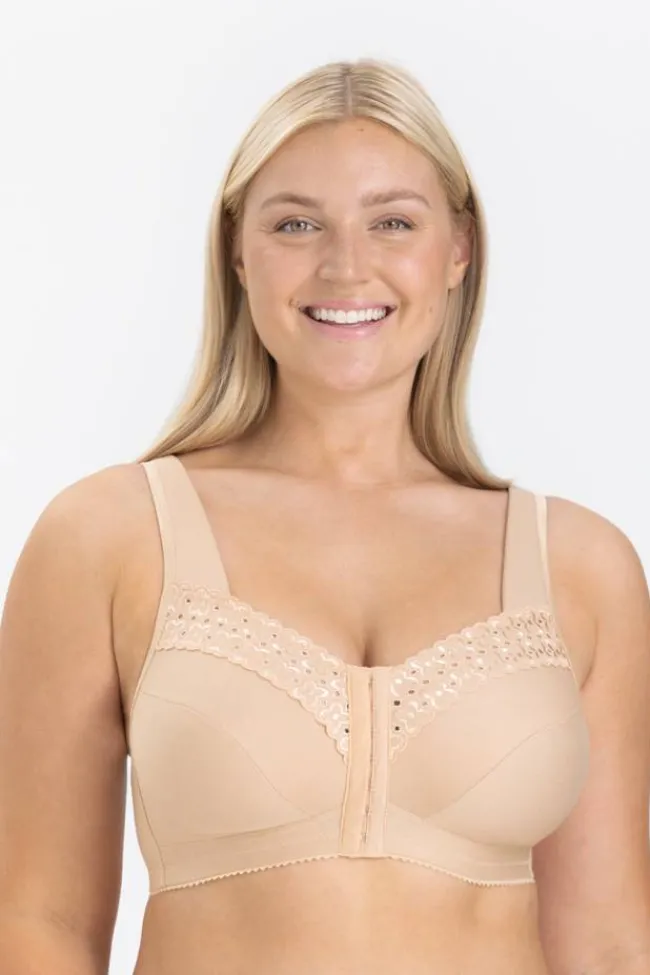 Miss Mary Bra|Non-Wired Bras|Broderie Anglaise front-closure bra Beige